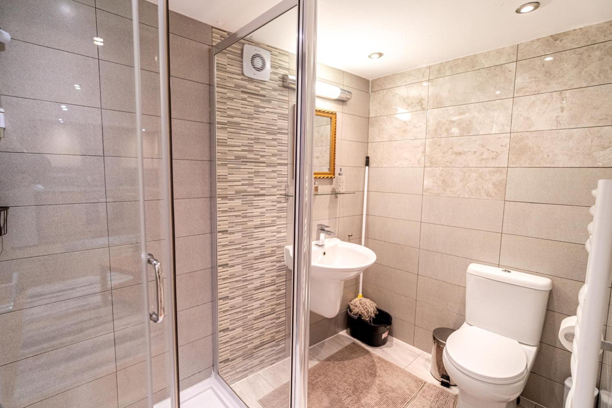 Large 2min To Hendon Station Apartment The Hyde